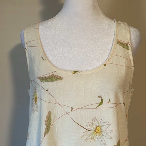 Lilla P sleeveless blouse woman’s size Med, layered ruffles hem, gauze cotton - Picture 2 of 7